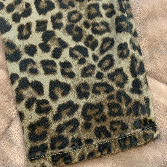 Good American “good waist crop” - Picture 3 of 6